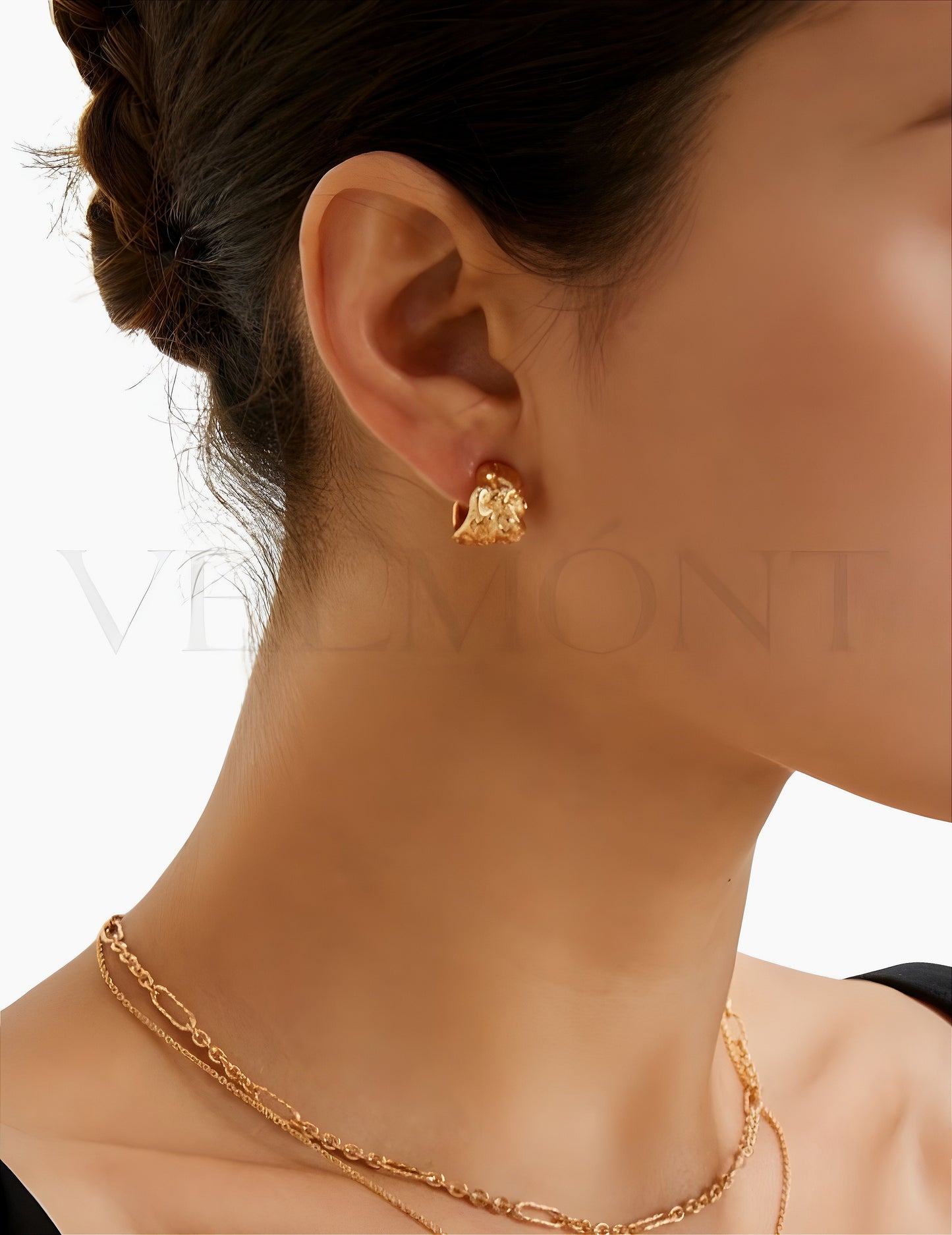 Boucles d’Oreilles Élégance Sculptée en Or