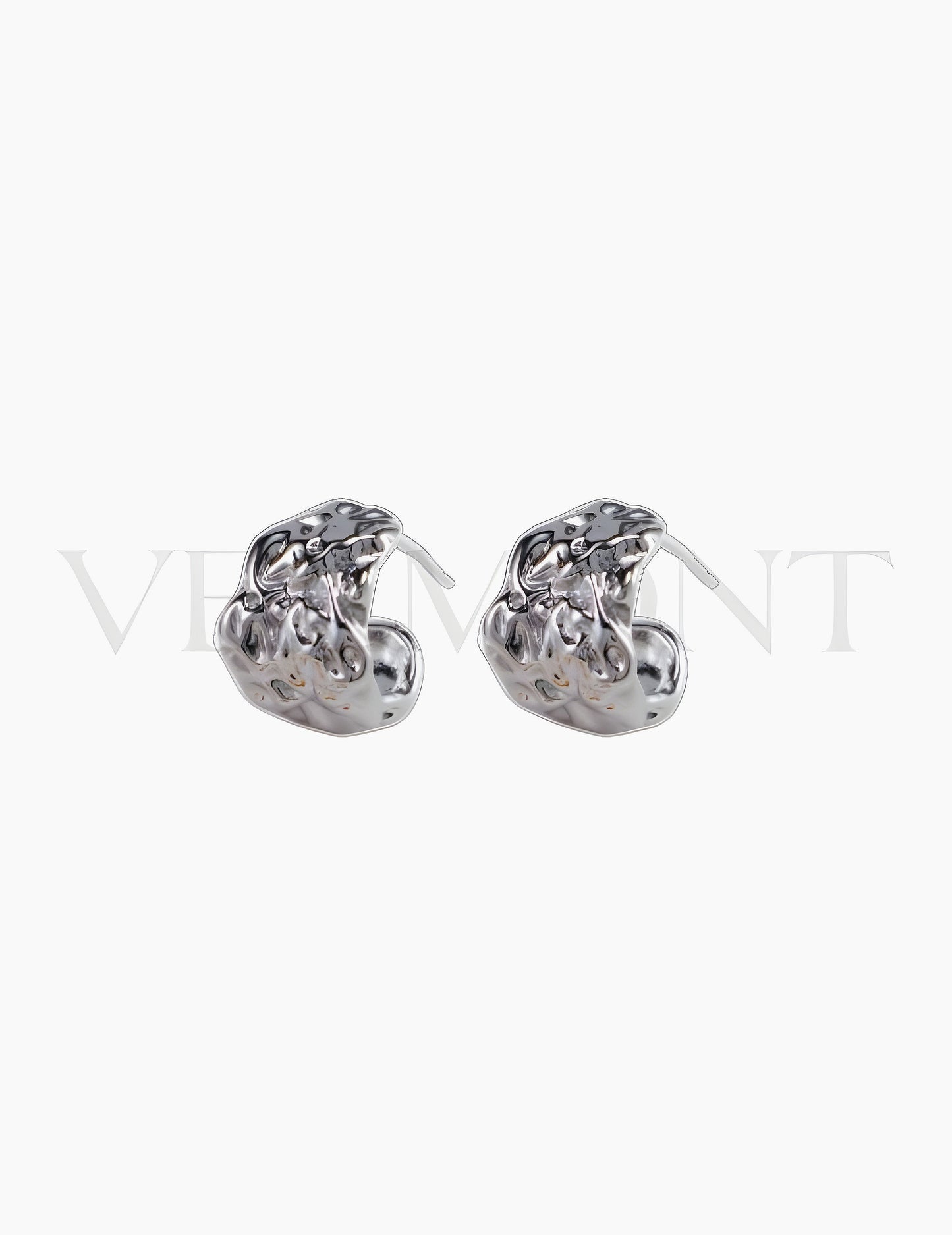 Boucles d’Oreilles Élégance Sculptée en Argent