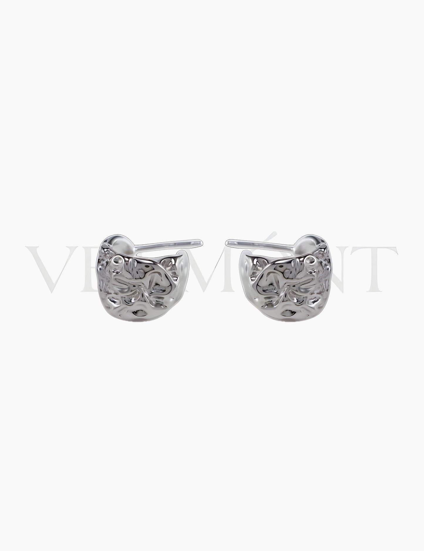 Boucles d’Oreilles Élégance Sculptée en Argent